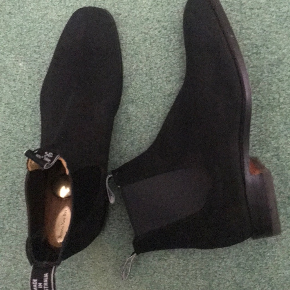 Boots - Picture 2 of 4